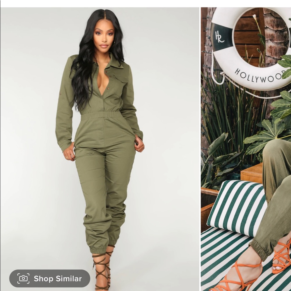 Never wore green jumpsuit. Size:M